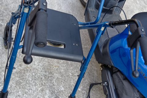 歩行車